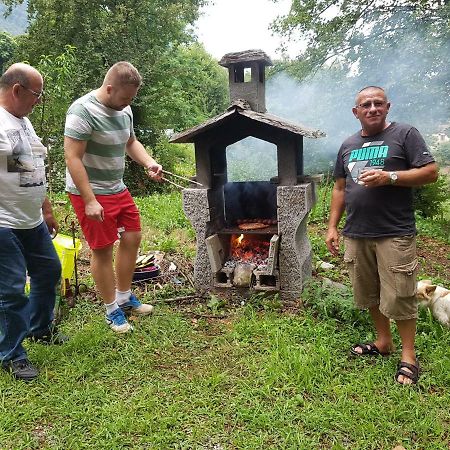 Crotto Caraco Appartamenti Bungalow Chalet Porlezza Luaran gambar